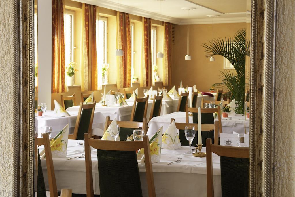 Hotel Regina Цирндорф Экстерьер фото