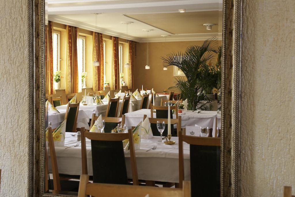 Hotel Regina Цирндорф Экстерьер фото