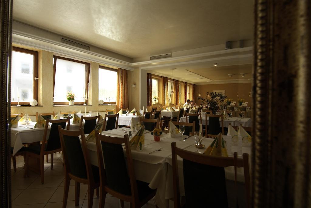 Hotel Regina Цирндорф Экстерьер фото